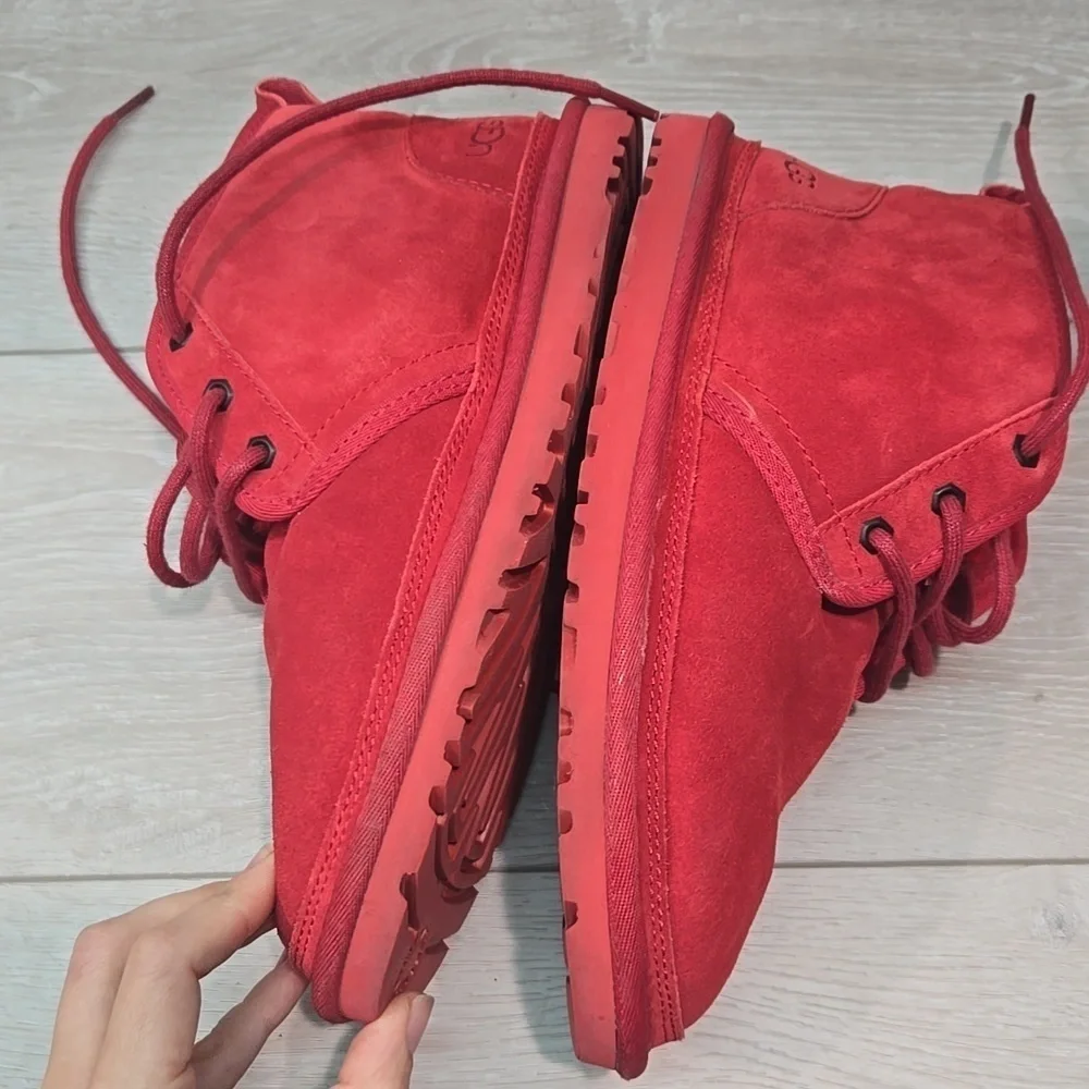 UGG Australia Mens Neumel 3236 Ankle Red Suede Sheepskin Boots Sz 8